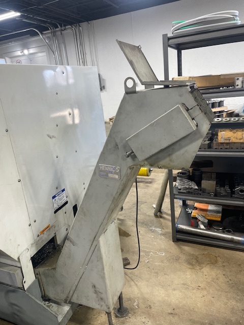 Haas SL-20T CNC Lathe, 2006 - Barfeed, Chip Conveyor, - Image 8