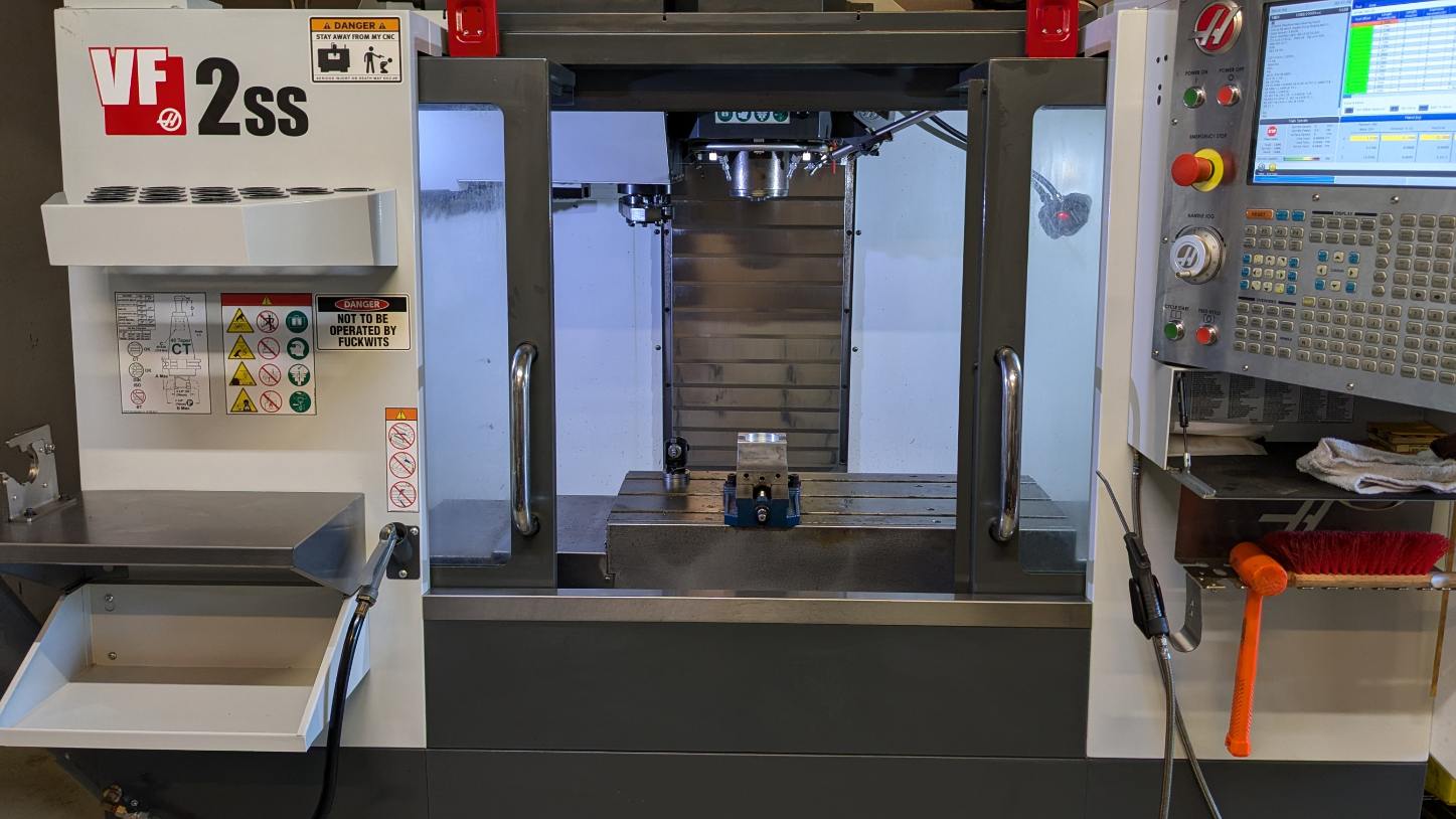 Haas VF-2SS VMC, 2016 - Probing, Chip Auger, TSC