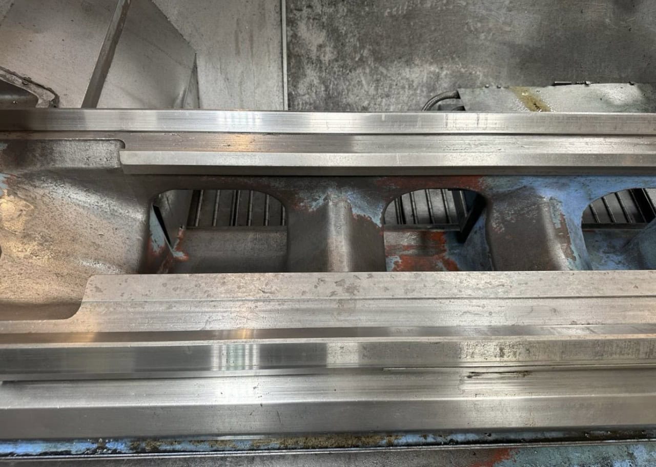 Mazak Powermaster N 2000U Flatbed Lathe, 1997 - 24" Chuck, Tailstock, Chip Conveyor - Image 4