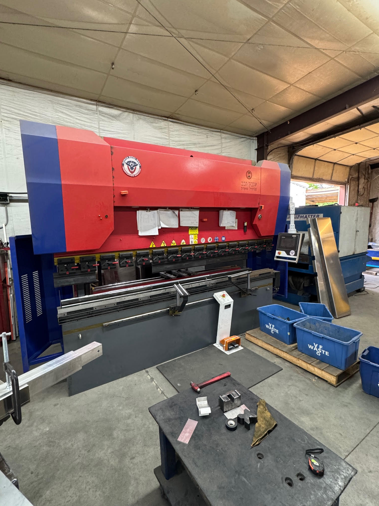 220ton x 10' Prima, Hydraulic Press Brake, 2023 - Delem DA-53T Control, Tooling, Low Usage