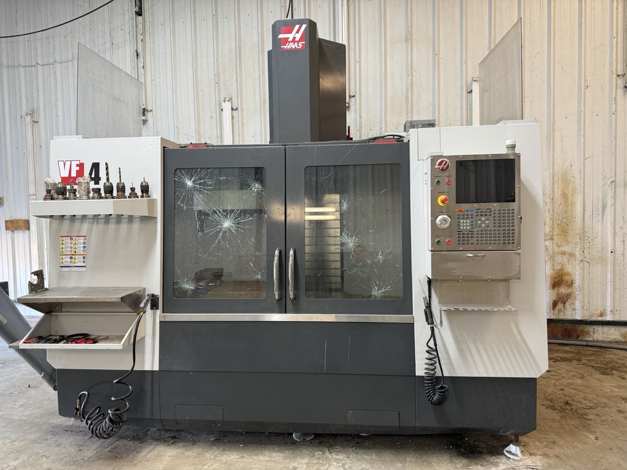 Haas VF-4 VMC, 2014 - Rigid Tapping, Chip Auger, Wireless Intuitive Probing System