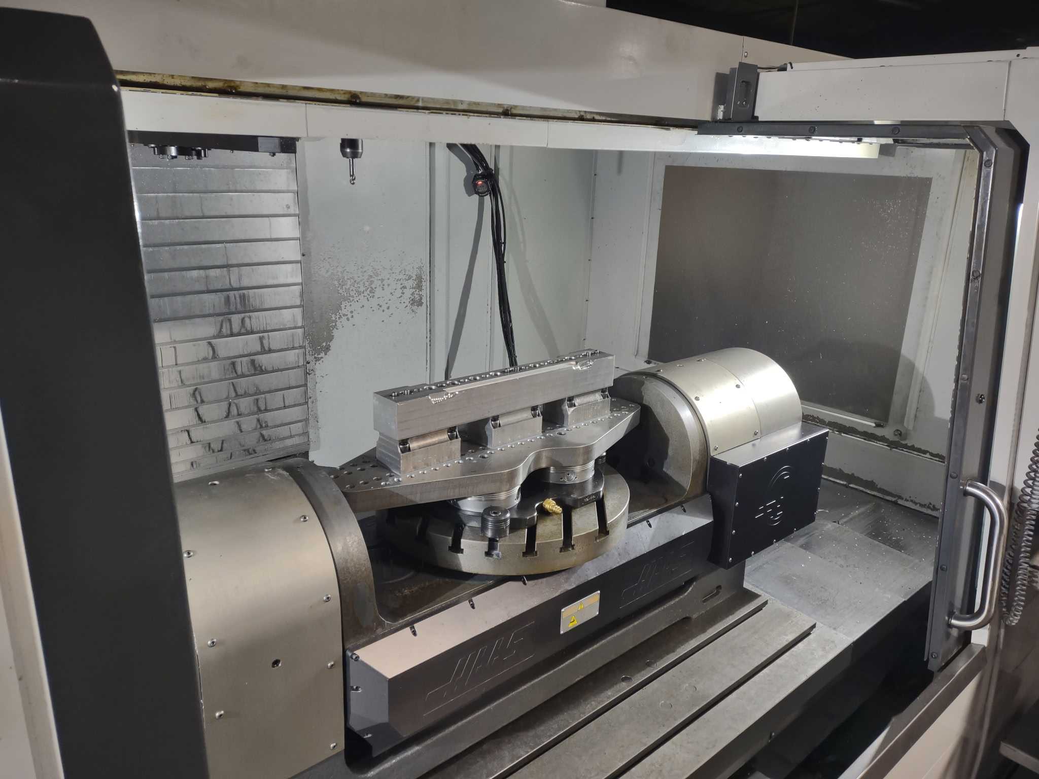 Haas VF-8/40 VMC, 2019 - TR-310 Trunnion, TSC, WIPS - Image 2