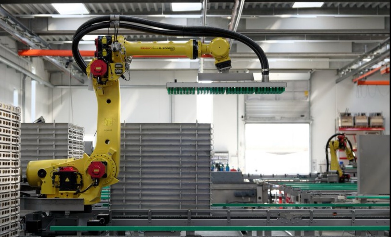 Fanuc R-2000iC/165F Industrial Robot with R-30iB Plus A-Cabinet Controller, 2022 - (QTY 2 Available) - Image 2
