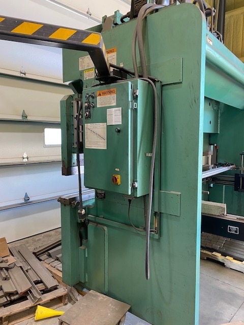 175 Ton x 12' Piranha CNC Press Brake 17512, CNC Backguage, Tooling Included - Image 5