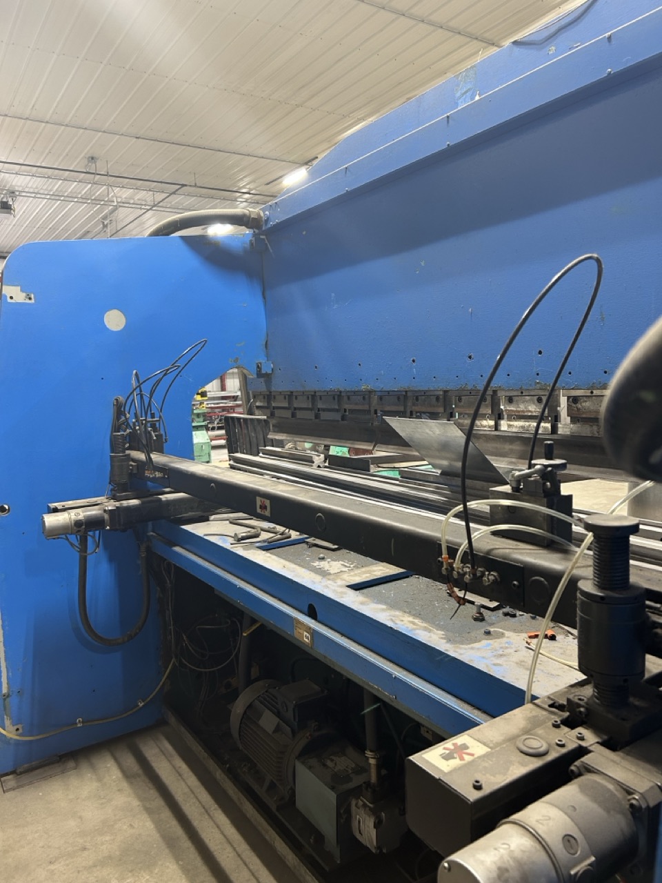 100 Ton x 10' Amada RG-100 Hydraulic Press Brake, 1984 - Image 7