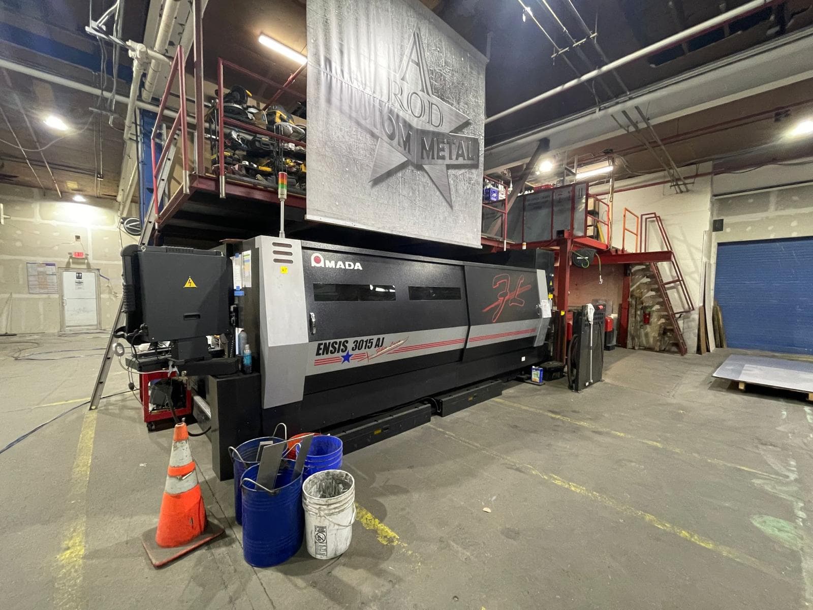 3000 Watt Amada Ensis 3015 Fiber Laser, 2020 - Only 1500 Cutting Hours