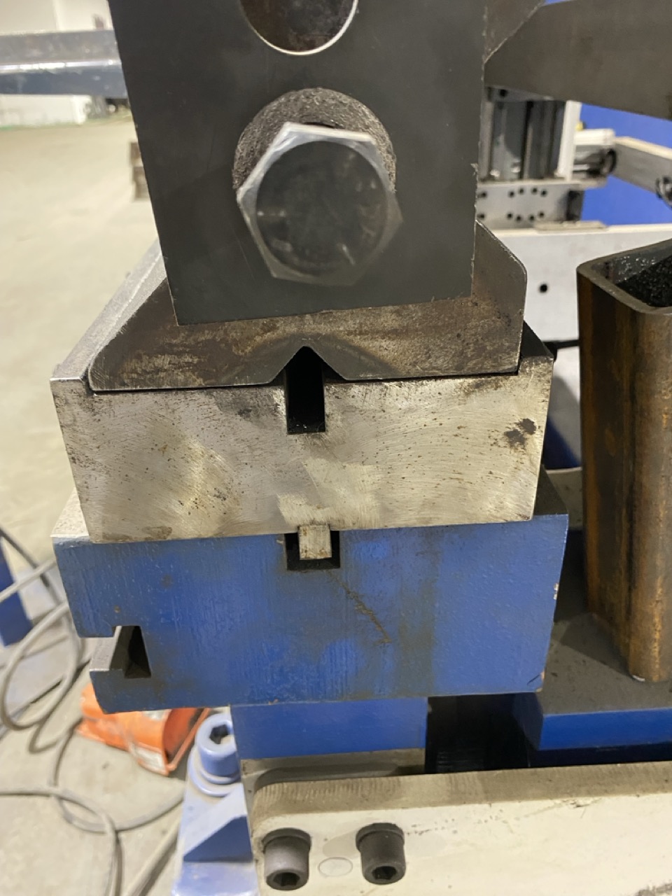 450 Ton x 12' Standard Industrial EV450-12 Press Brake, 2019 - 2 axis backgauge - Image 9