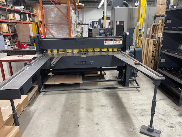 12 Gauge x 6' Wysong 1272 Shear - Squaring Arm, Sheet Holders, Power Squaring