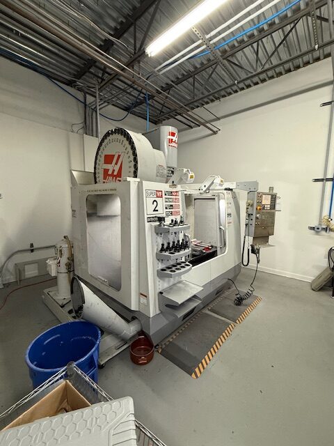 Haas VF-2SSYT VMC, 2006 - TSC, Probing, 4th & 5th Axis Ready - Image 15