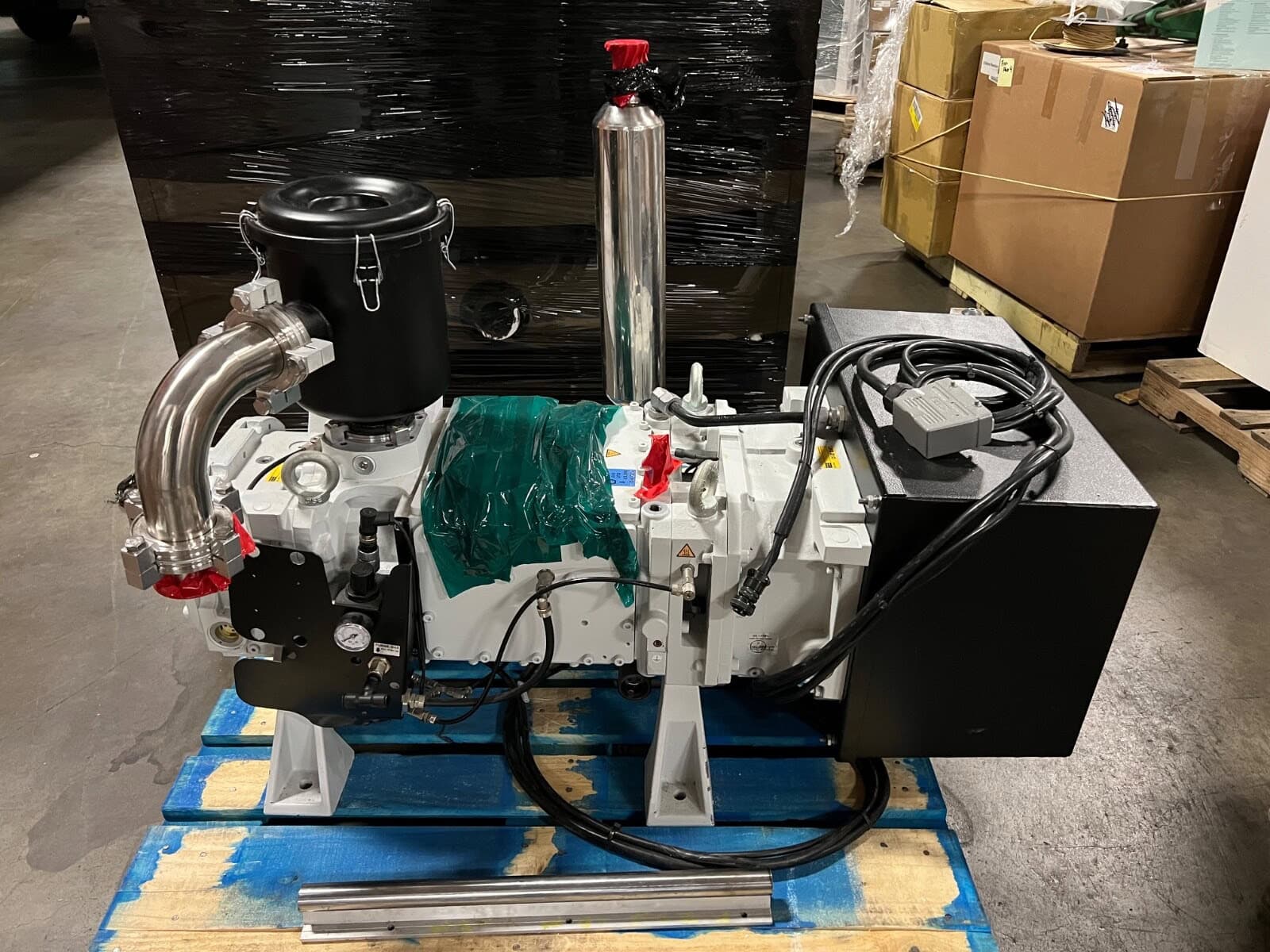 Leybold Dryvac DV 200 Pump, 2020 - Two of Three - Image 4
