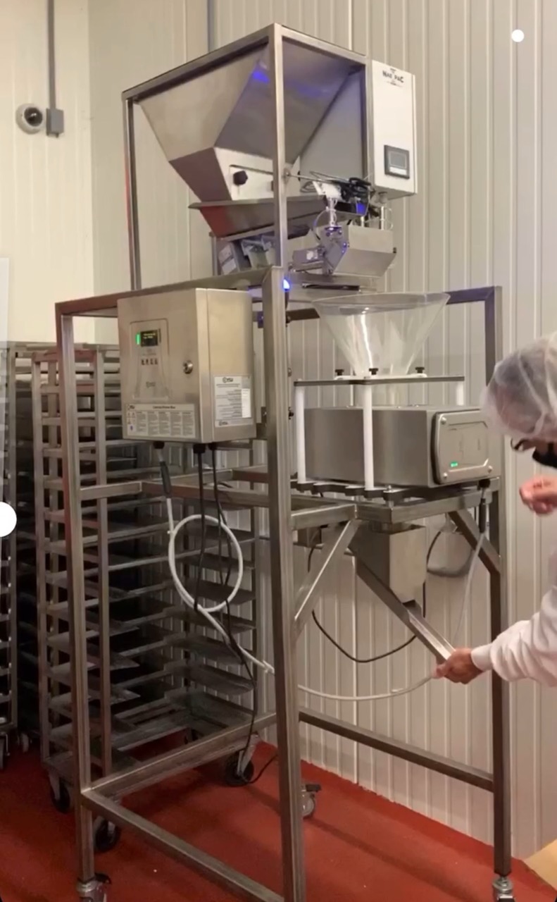 Nae Pack Semi-Automatic Net Weighing and Filling Linear Scale with CEIA THS Free-Falling Products Metal Detector, 2019