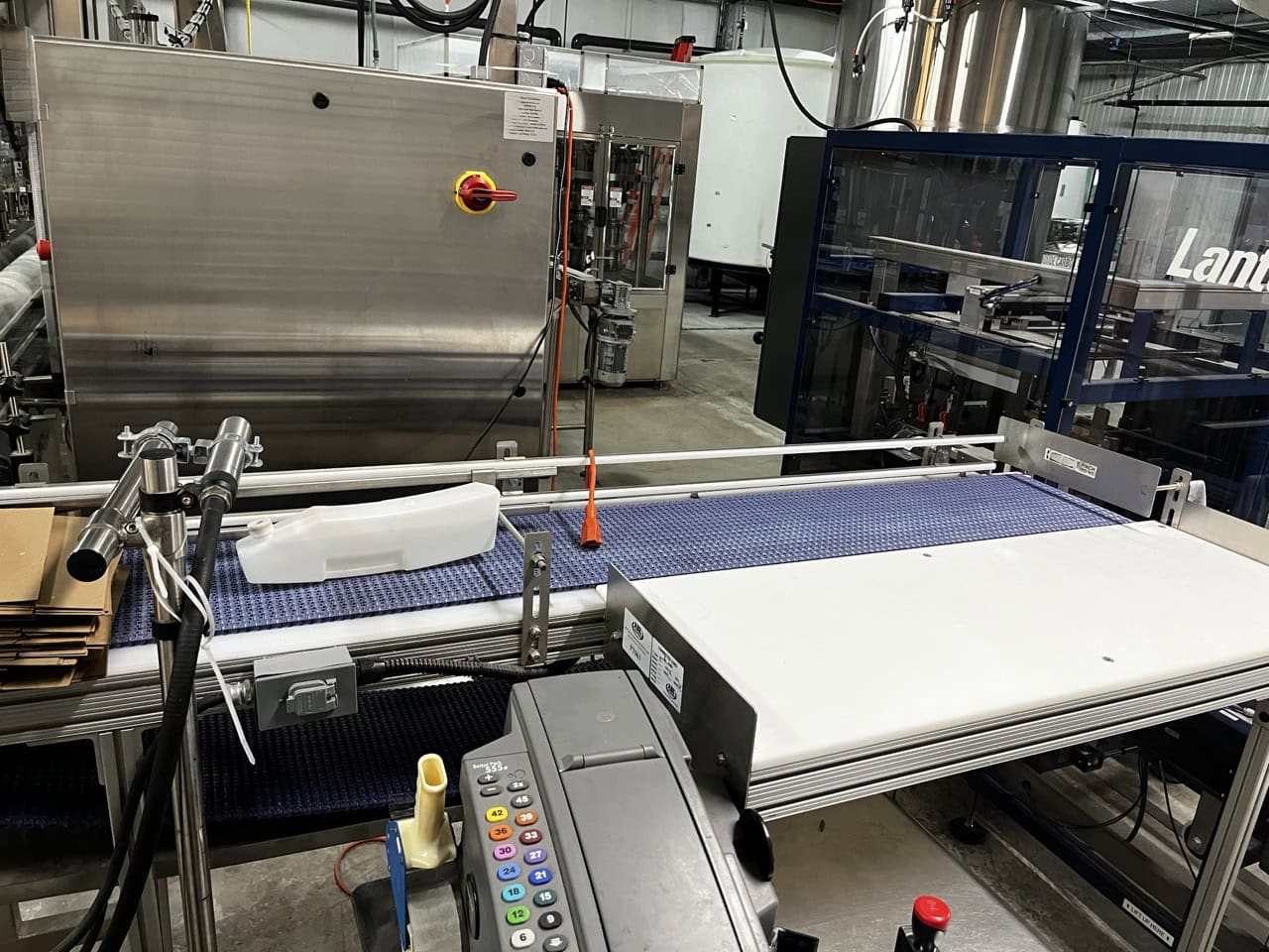 Norland International Complete line with (2) GlassPak66 Monoblock Systems (16oz and 25 Oz) for Glass or Aluminum with Fluid Solutions 3 Head ROPP Capper, 2020: - Image 15