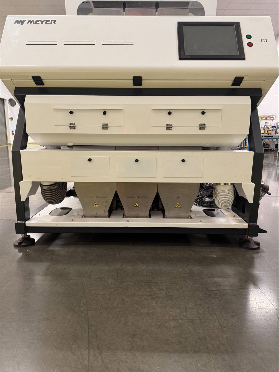 AMVT C13 RGB/NIR Optical Sorting Machine – 2020 – High-Precision Sorter for Industrial or Agricultural Use - Image 2