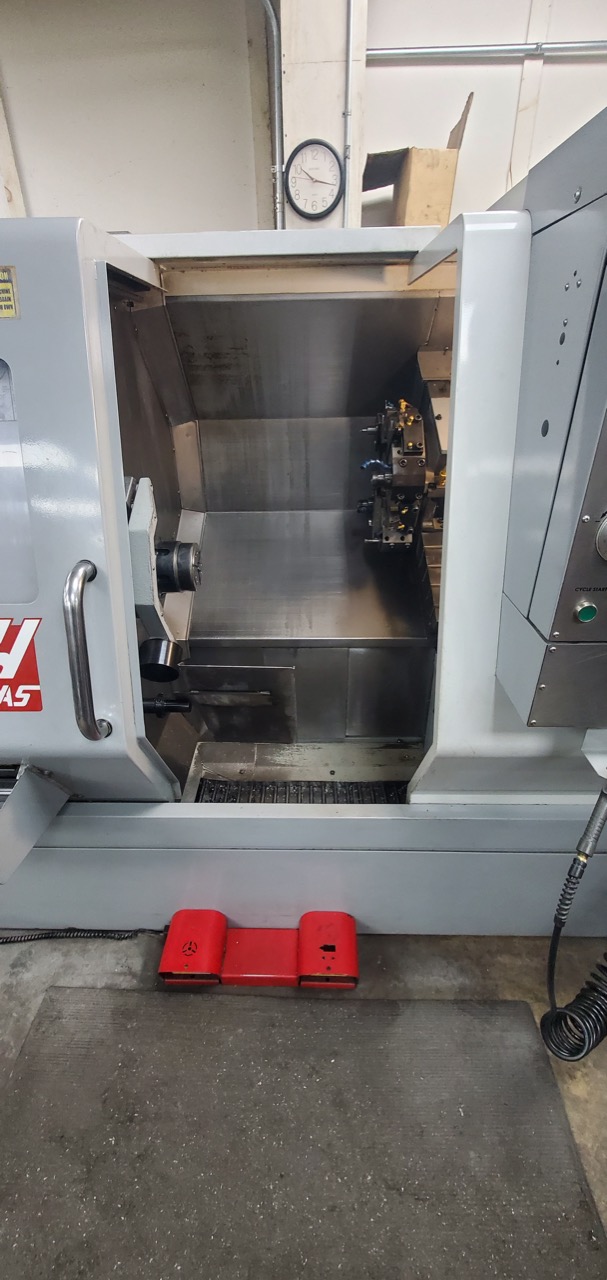 Haas SL-20T CNC Lathe, 2008 - Haas Servo Bar 300 Barfeed - Image 4