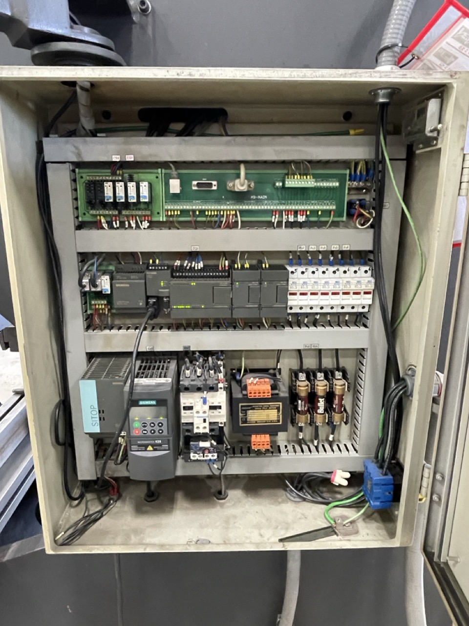 130 Ton x 12' Masteel MBHS-12130 Press Brake, 2015 - Tooling Included - Image 4