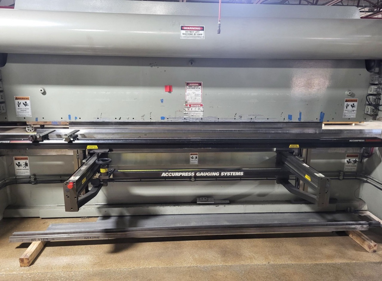 175 Ton x 16' Accurpress 717516 Advantage Hydraulic Press Brake, 2005 - Image 5