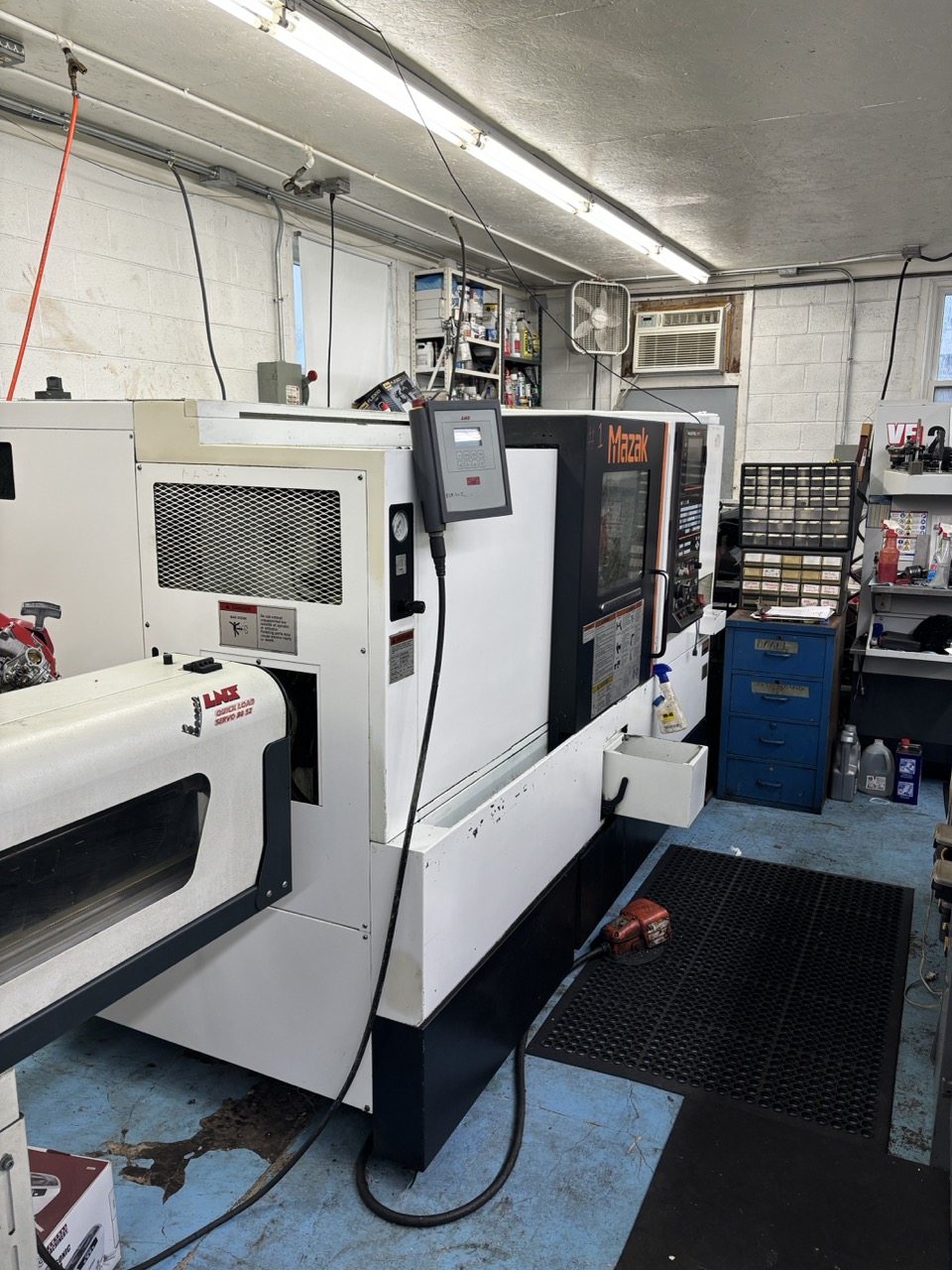 Mazak QTS 200M CNC Lathe, 2012 - Bar Feeder, Live Tooling, Tailstock