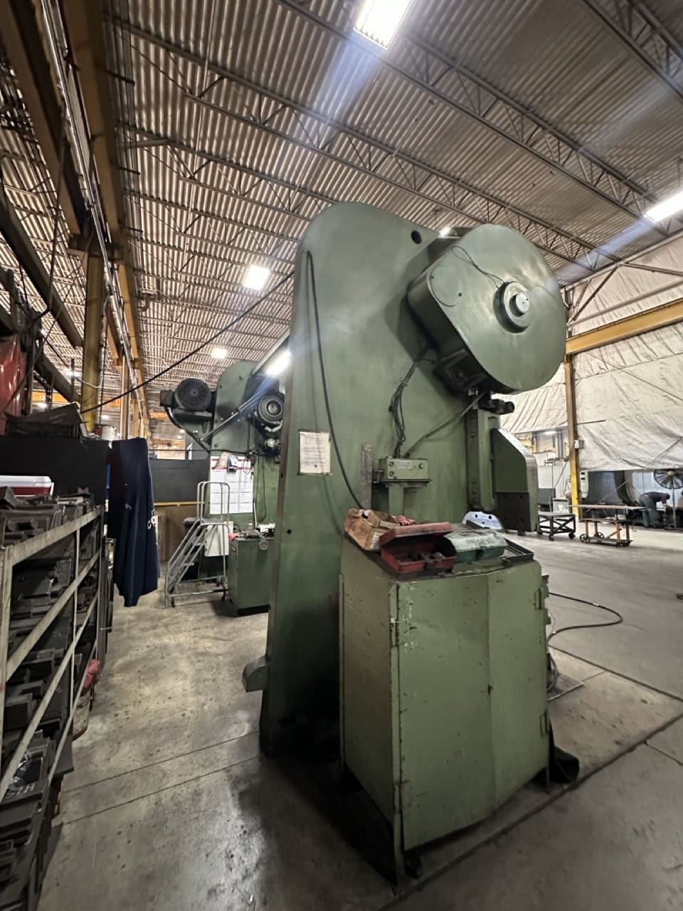 750 Ton x 16’ Cincinnati Press Brake, 1970 - Image 3