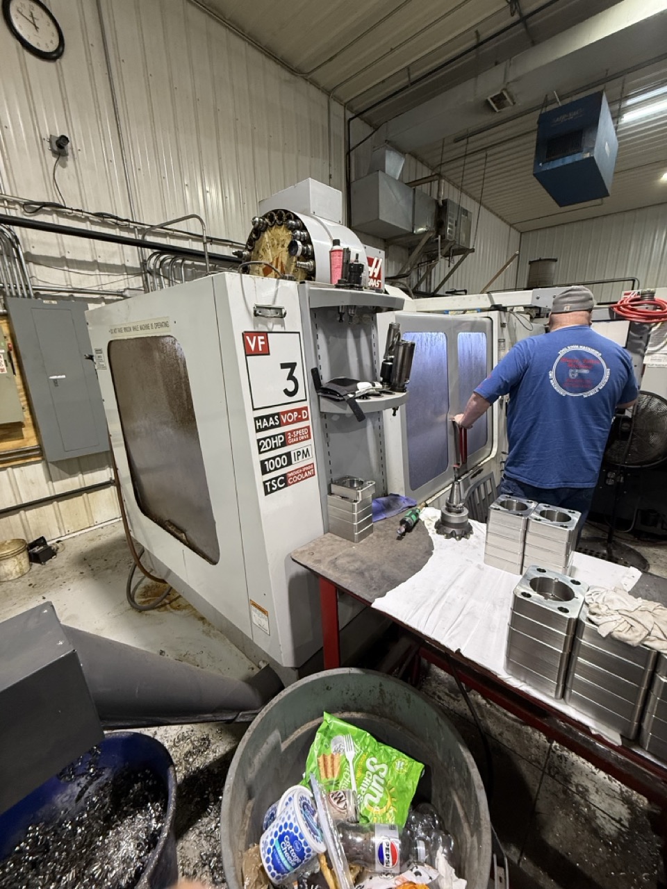 Haas VF-3B VMC, 2004 - Probe, 2 Speed Gear Drive, TSC, 24 Tool SMTC, Rigid Tapping - Image 10
