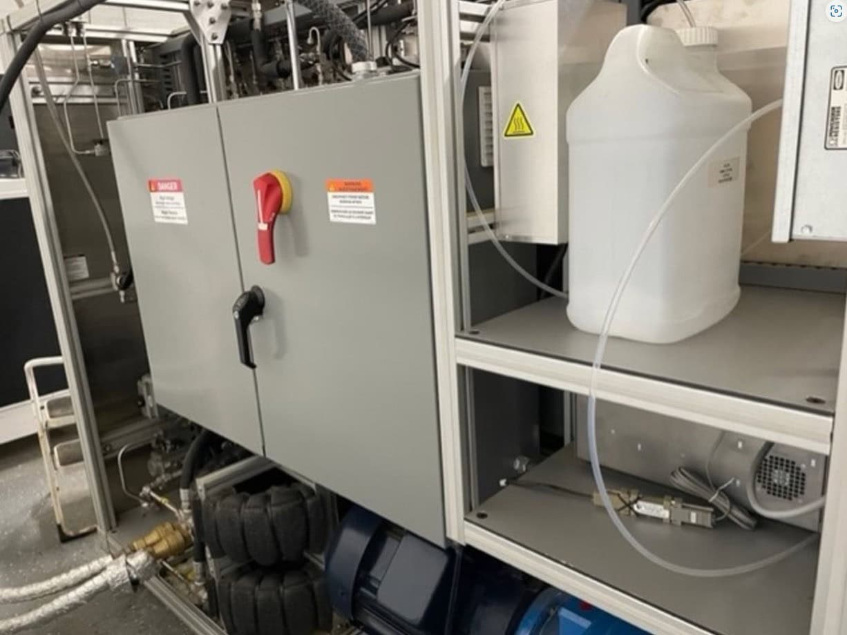 2019 extraktLAB extrakt-140 Supercritical CO₂ Extraction System – Includes Chiller & CO₂ Cage – Cannabis/Hemp Ready - Image 3