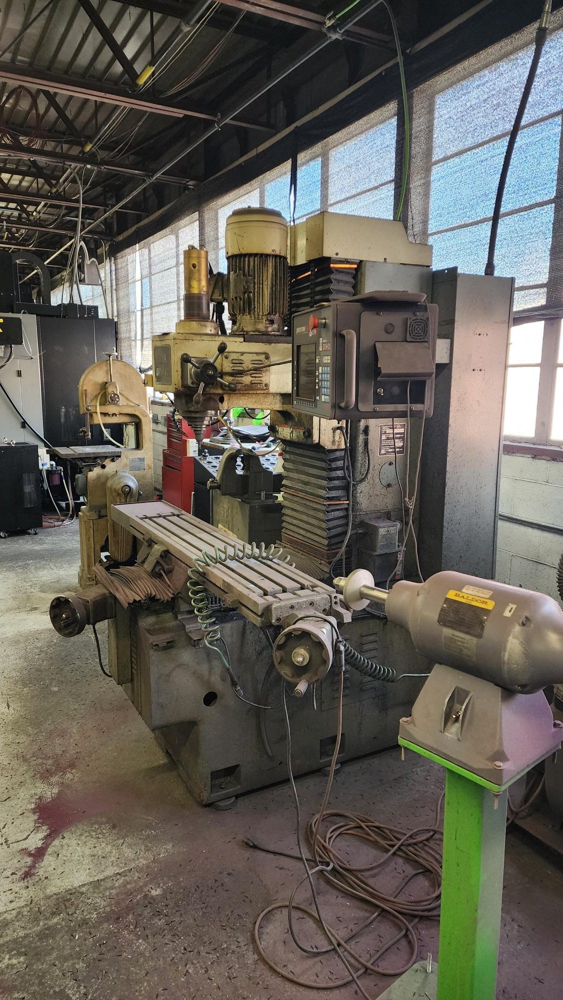 Southwestern Industries Trak DPMV3 CNC Knee Mill, 2001 -Updated ProtoTRAK Controller - Image 2