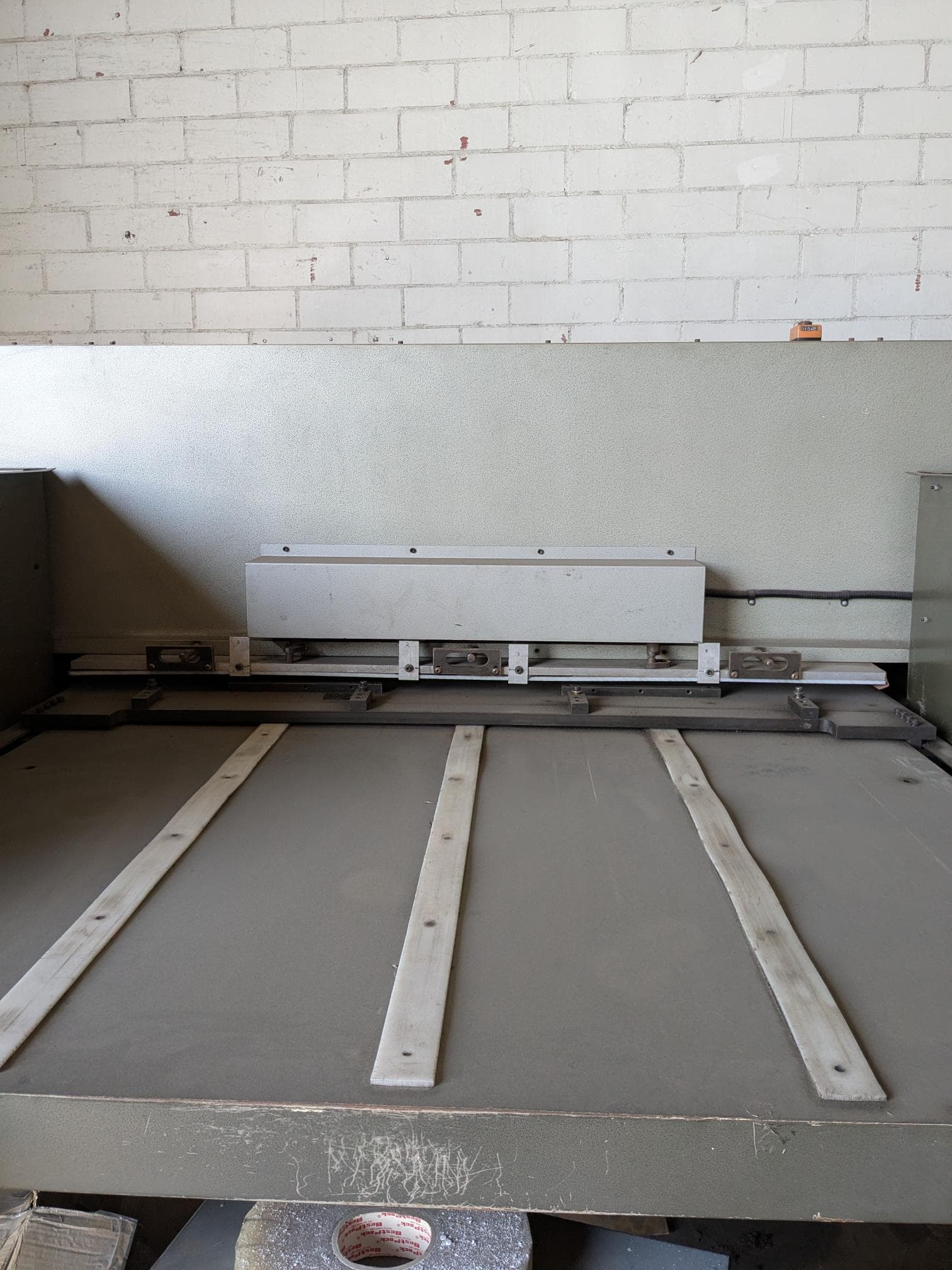 130 Ton APMC USA-FH-4163.130M Full Head Die Cutting Press, 2012 - Image 2
