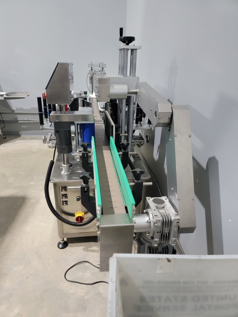 Jorestech OMICRON-2 Automatic Front and Back Labeler for Flat and Round Bottles, 2020 - Image 4
