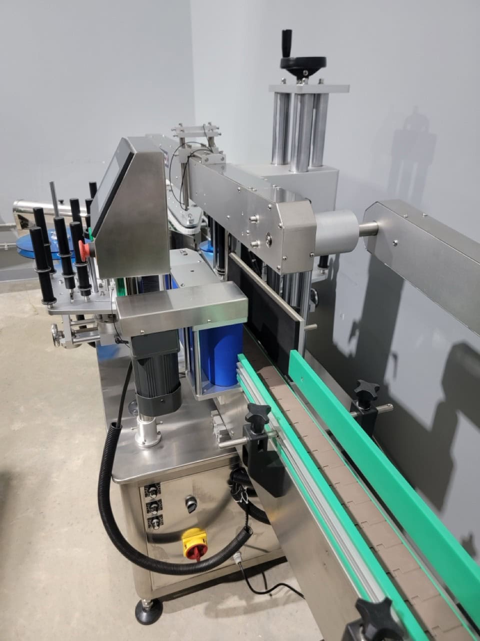 Jorestech OMICRON-2 Automatic Front and Back Labeler for Flat and Round Bottles, 2020 - Image 5