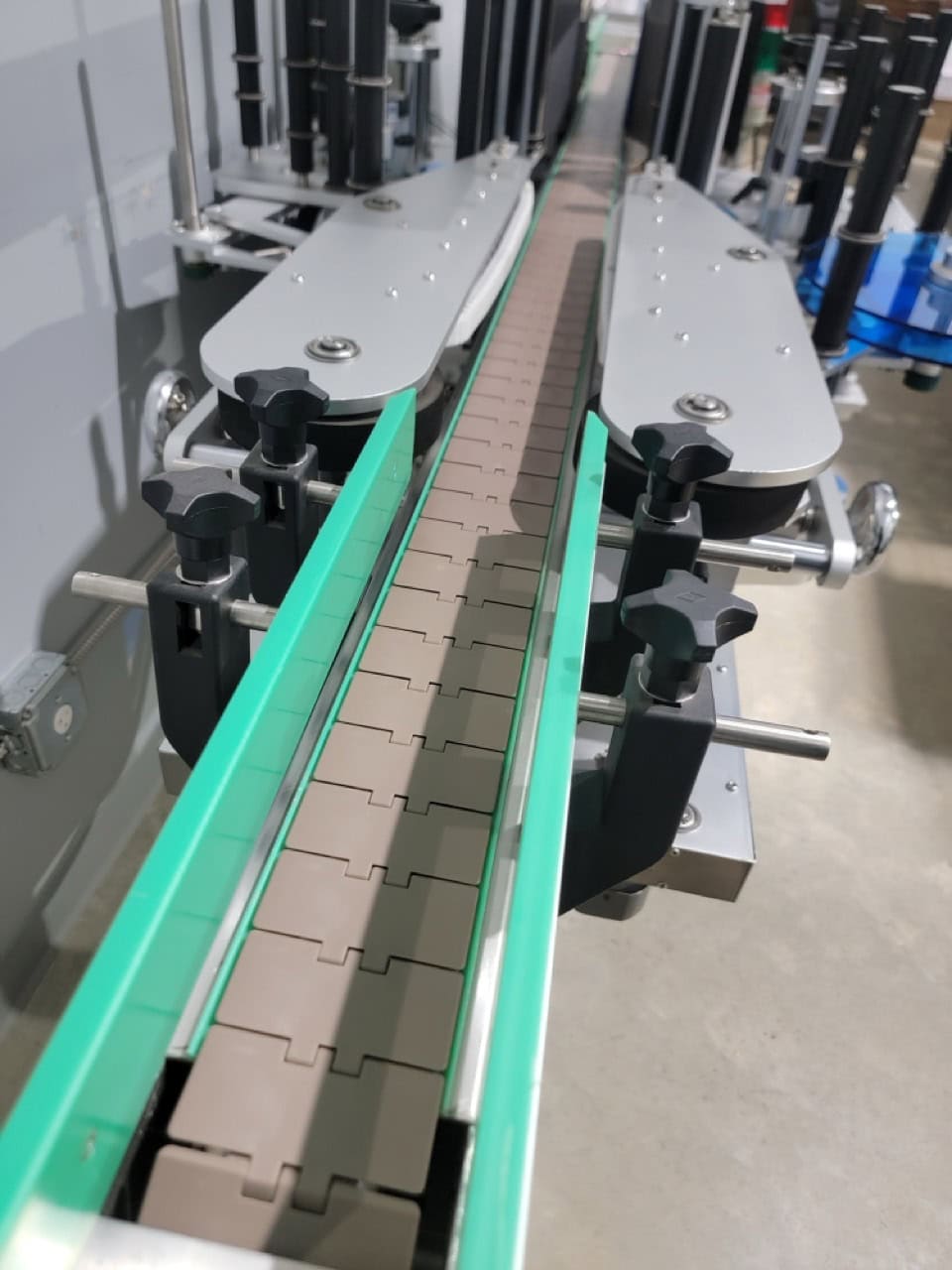 Jorestech OMICRON-2 Automatic Front and Back Labeler for Flat and Round Bottles, 2020 - Image 7