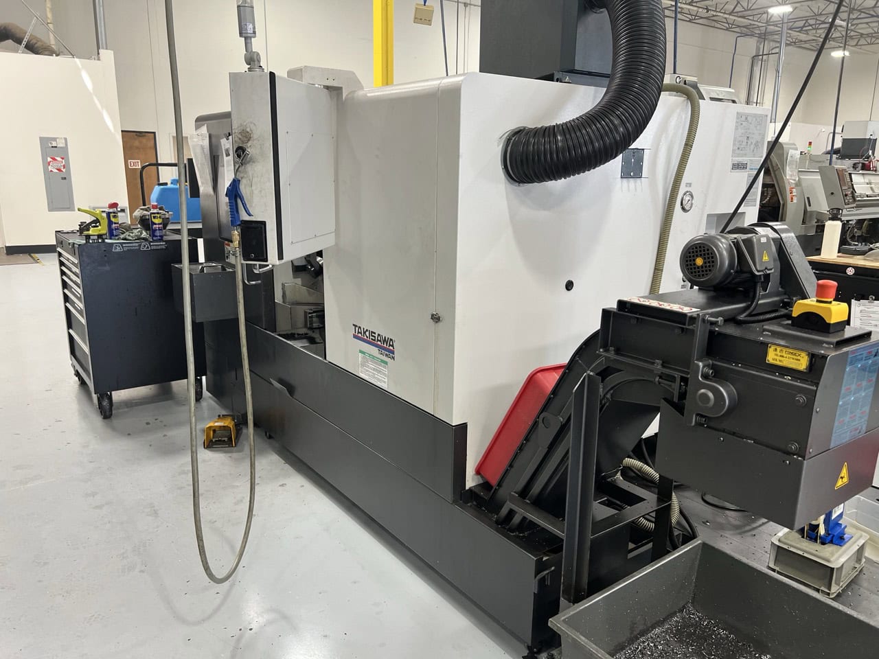Takisawa LA-250 CNC Lathe, 2018 - Tailstock, Chip Conveyor, Parts Catcher - Image 5