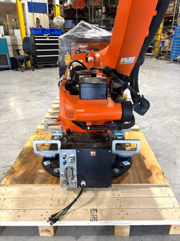 Kuka KR 210 R3100-2 / FLR Robot System w/ KR C4 NA UL Cabinet Controller, 2021 - Image 4
