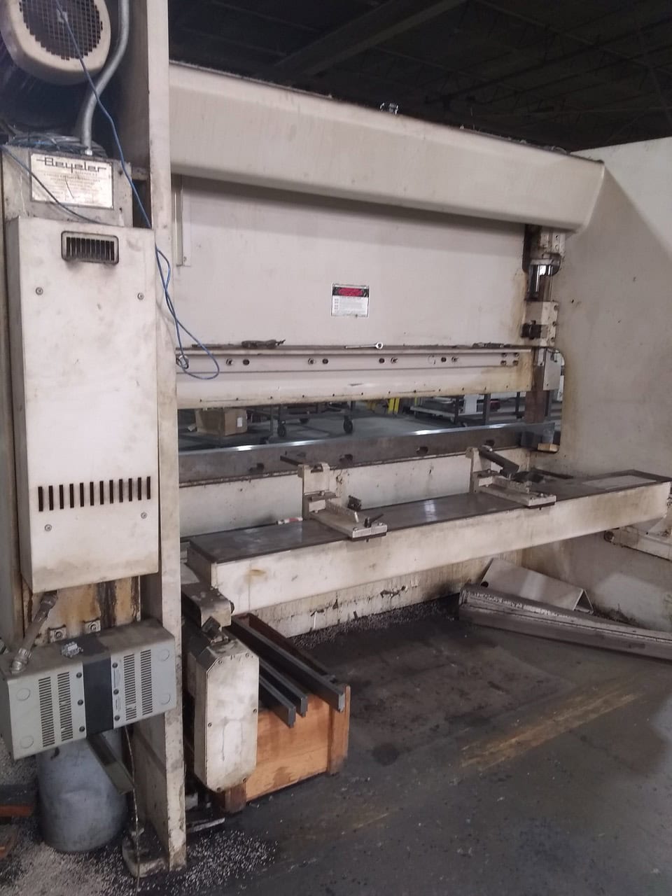 90 Ton x 10' Wysong RT4-90-10 CNC Hydraulic Press Brake, 1980 - Image 2