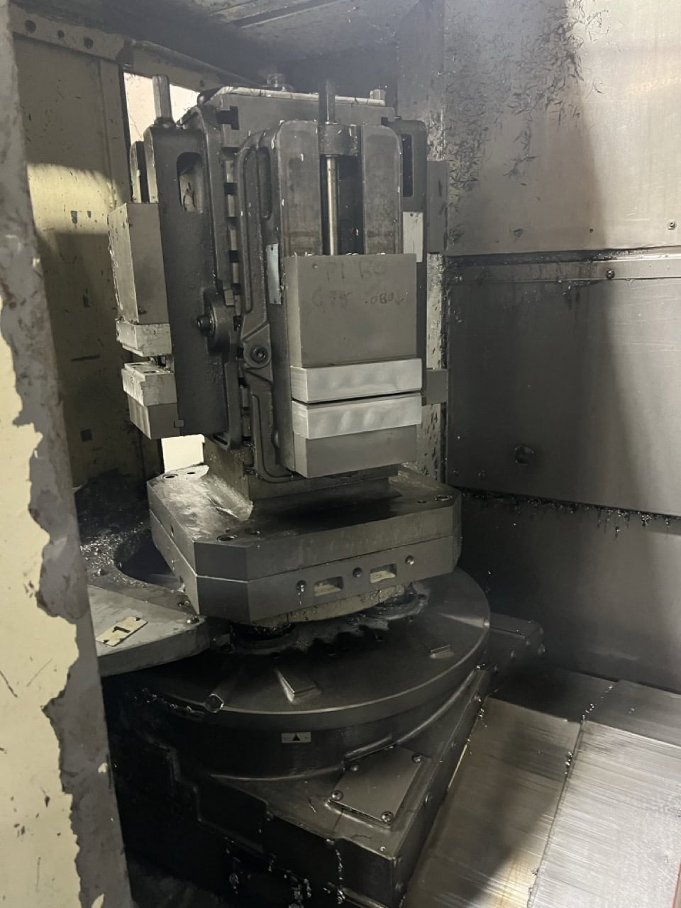 Leblond Makino A55 HMC, 1994 - Full 4th Indexing, Chip Conveyor - Image 6
