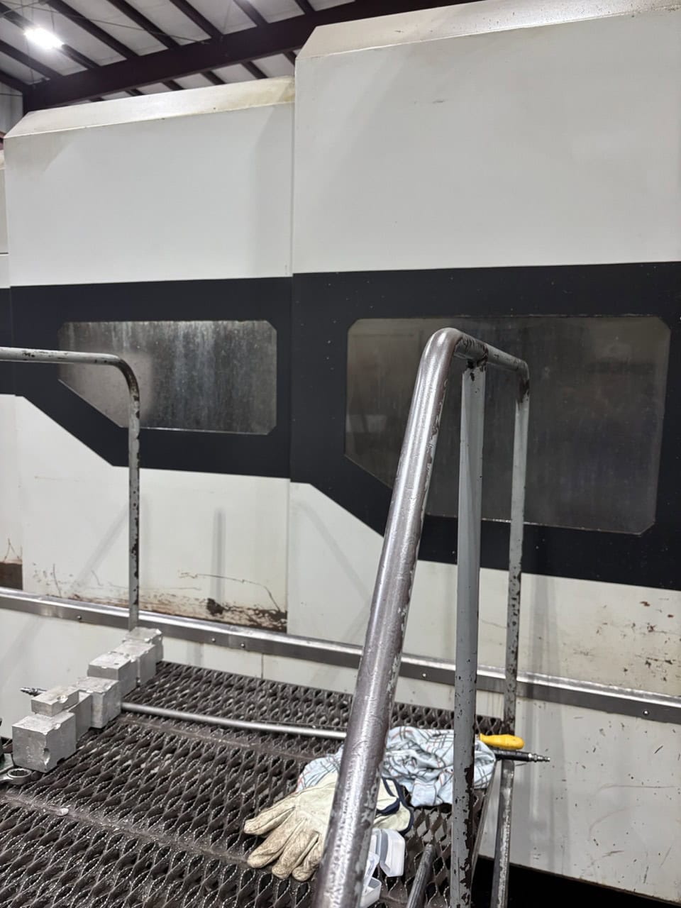 Vision Wide NF-3226 Bridge Mill, 2015 - 50 Taper, Under Power, Ready to Inspect - Image 12