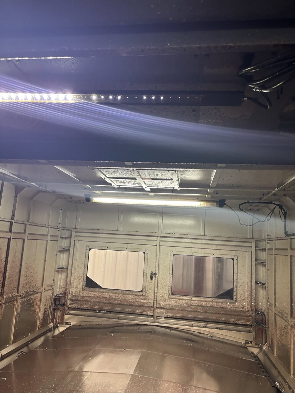 Vision Wide NF-3226 Bridge Mill, 2015 - 50 Taper, Under Power, Ready to Inspect - Image 32