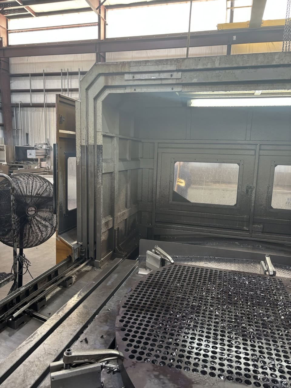 Vision Wide NF-3226 Bridge Mill, 2015 - 50 Taper, Under Power, Ready to Inspect - Image 34