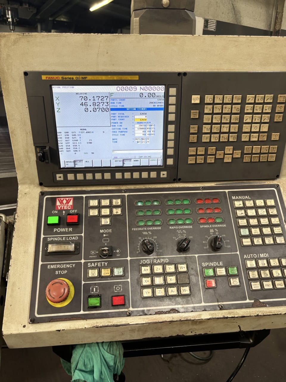 Vision Wide NF-3226 Bridge Mill, 2015 - 50 Taper, Under Power, Ready to Inspect - Image 39