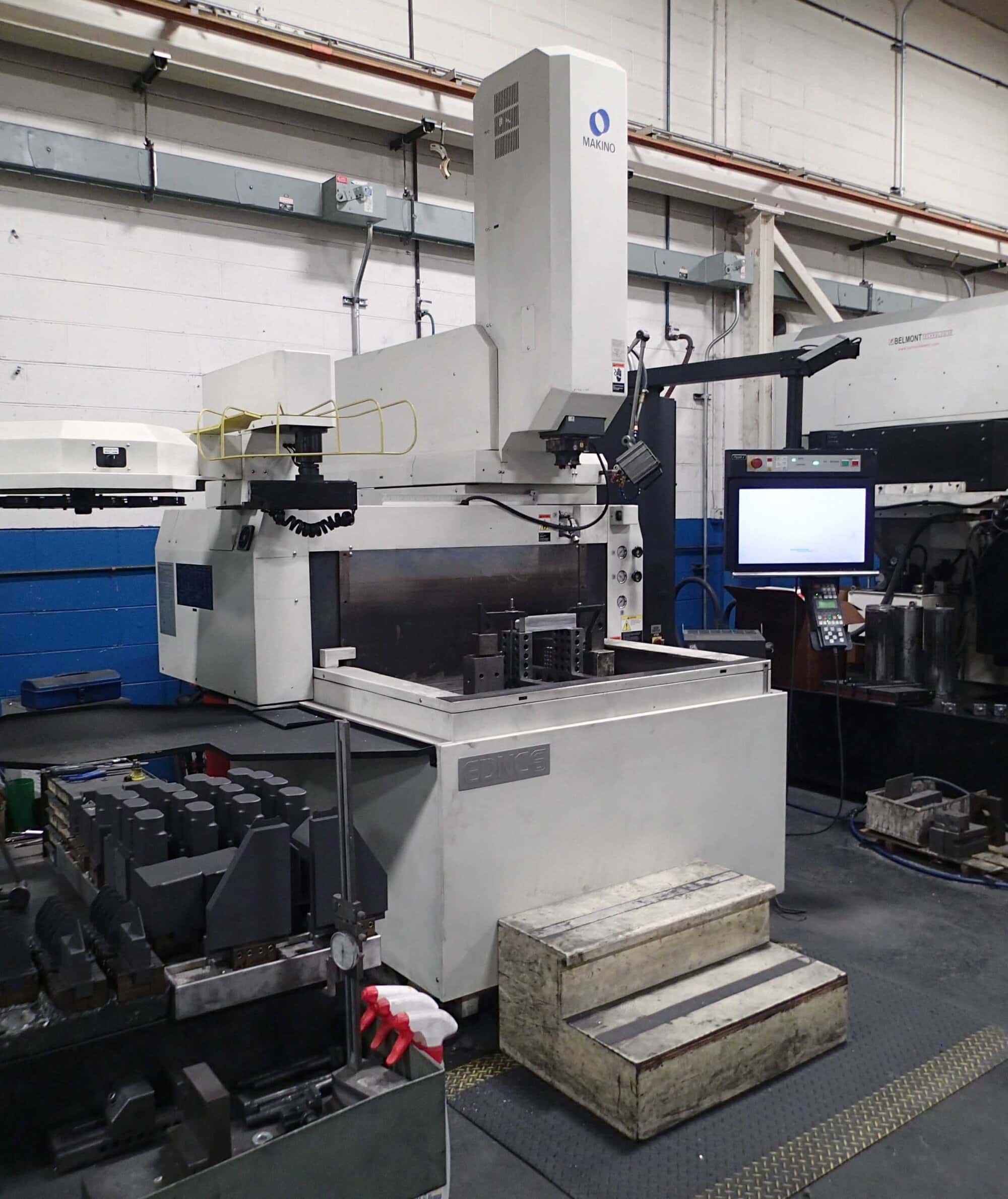 Makino EDNC6 CNC Sinker EDM, 2015 - C-Axis Head, 16 Tool Changer
