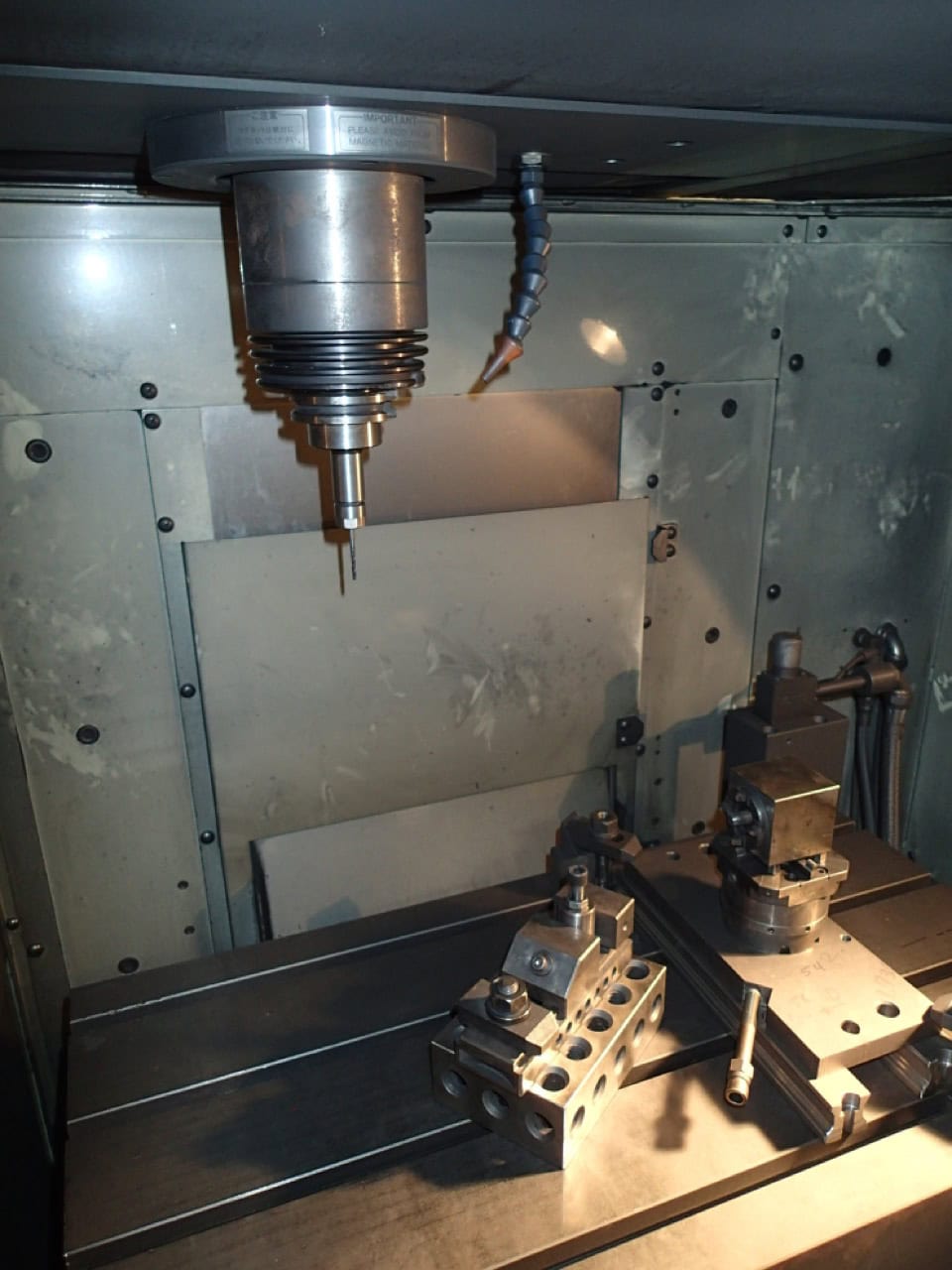 Makino SNC64-A15 Graphite Mill VMC, 1996 - Video Available - Image 5