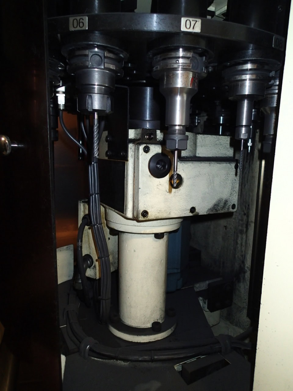 Makino SNC64-A15 Graphite Mill VMC, 1996 - Video Available - Image 7