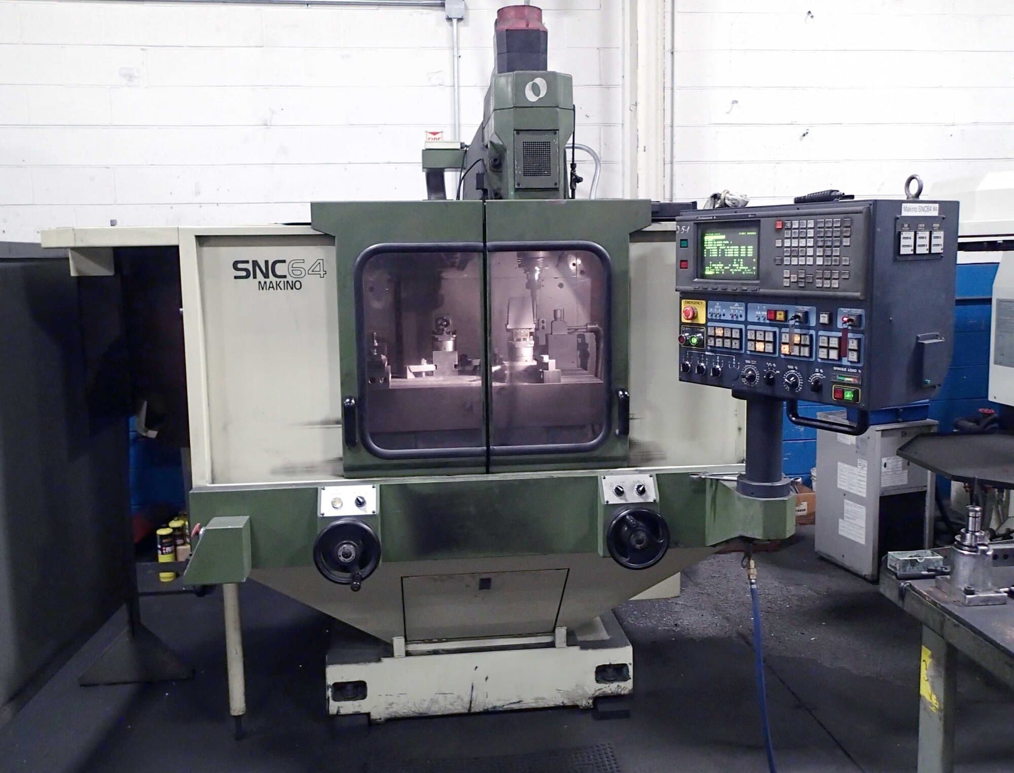 Makino SNC64-A15 Graphite Mill VMC, 1996 - Video Available - Image 9