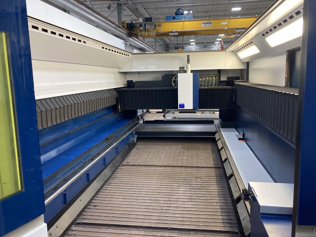 5000 Watt Trumpf TruLaser 5030 fiber, 2015 - REFURBISHED, TruDisk 5001, 15,500 Beam on Hours, Nozzle Changer, LMC Ready - Image 3