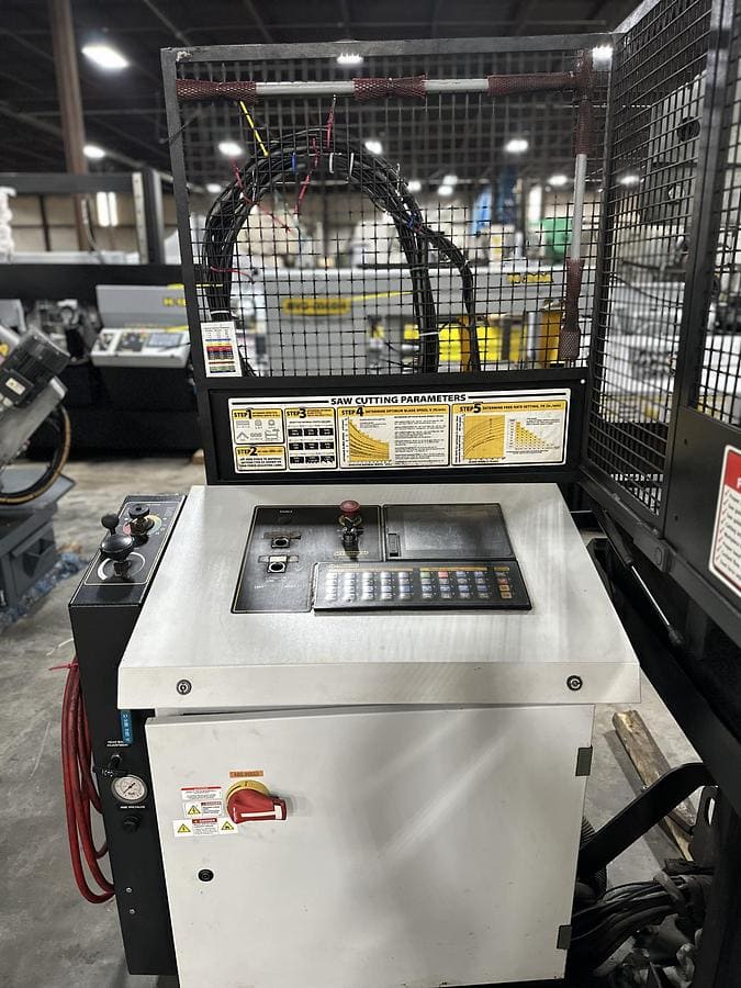 25" x 30" HydMech V25APC Vertical Bandsaw, 2021 - Image 4