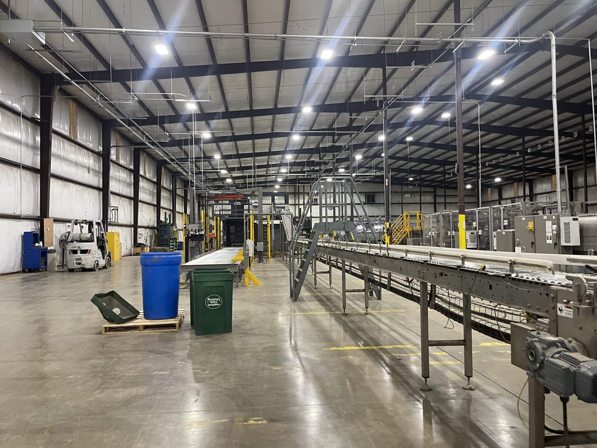Complete End-of-Line Packaging System by Douglas/IPM for Bundling & Palletizing Beverage Variety Packs - Image 3