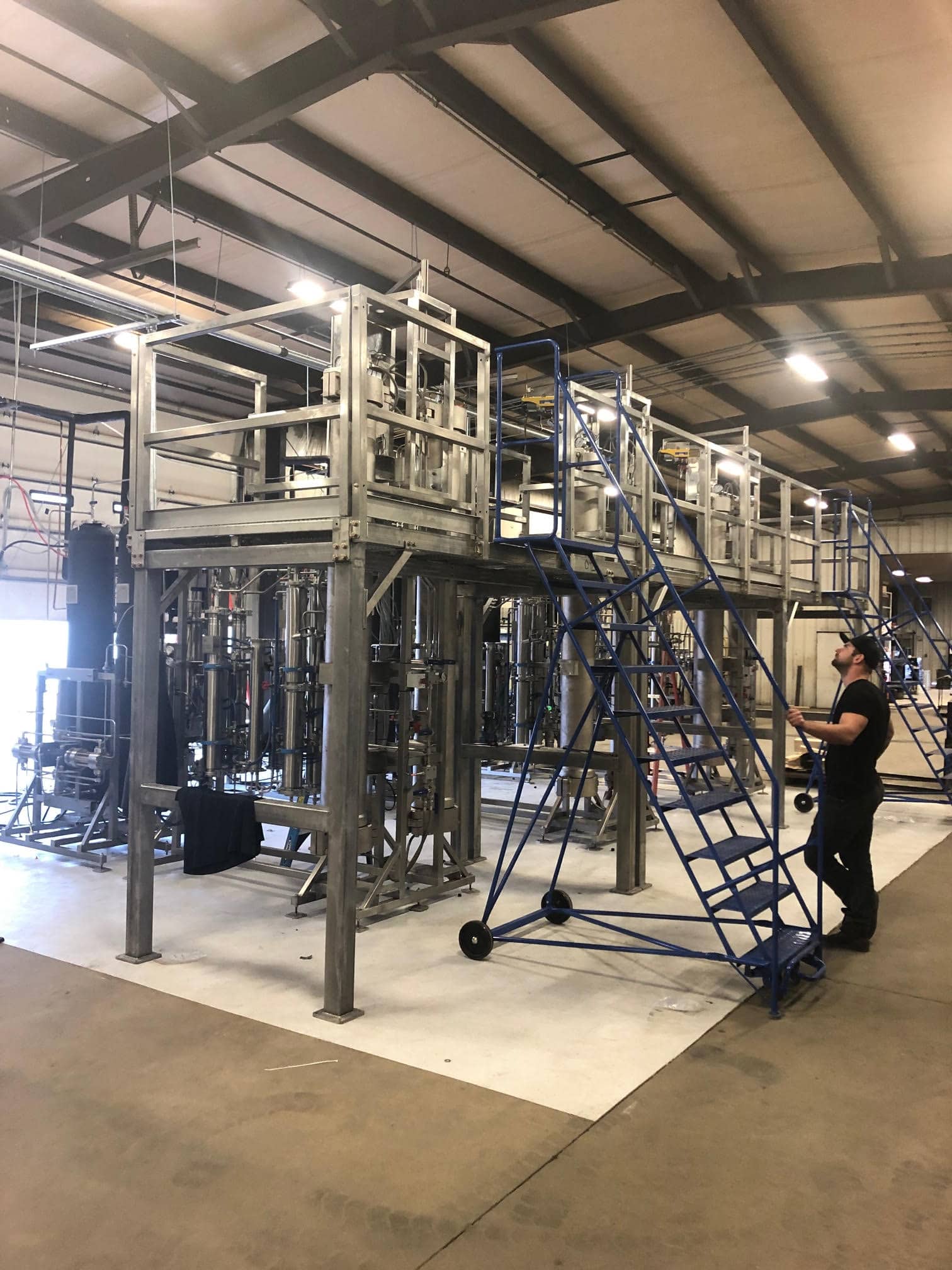 Turnkey Vitalis R-200-H Extraction System with KeepRite Condensing Unit and Support Modules - Image 6