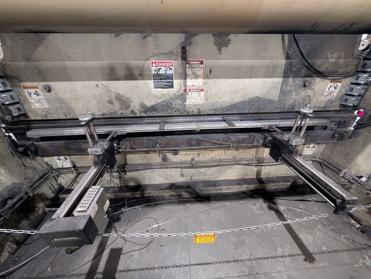 250 Ton x 14' Accurpress 725014 CNC Press Brake, 2001 - ETS Control, Tooling Included - Image 6