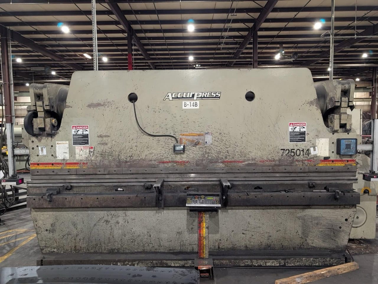250 Ton x 14' Accurpress 725014 CNC Press Brake, 2001 - ETS Control, Tooling Included