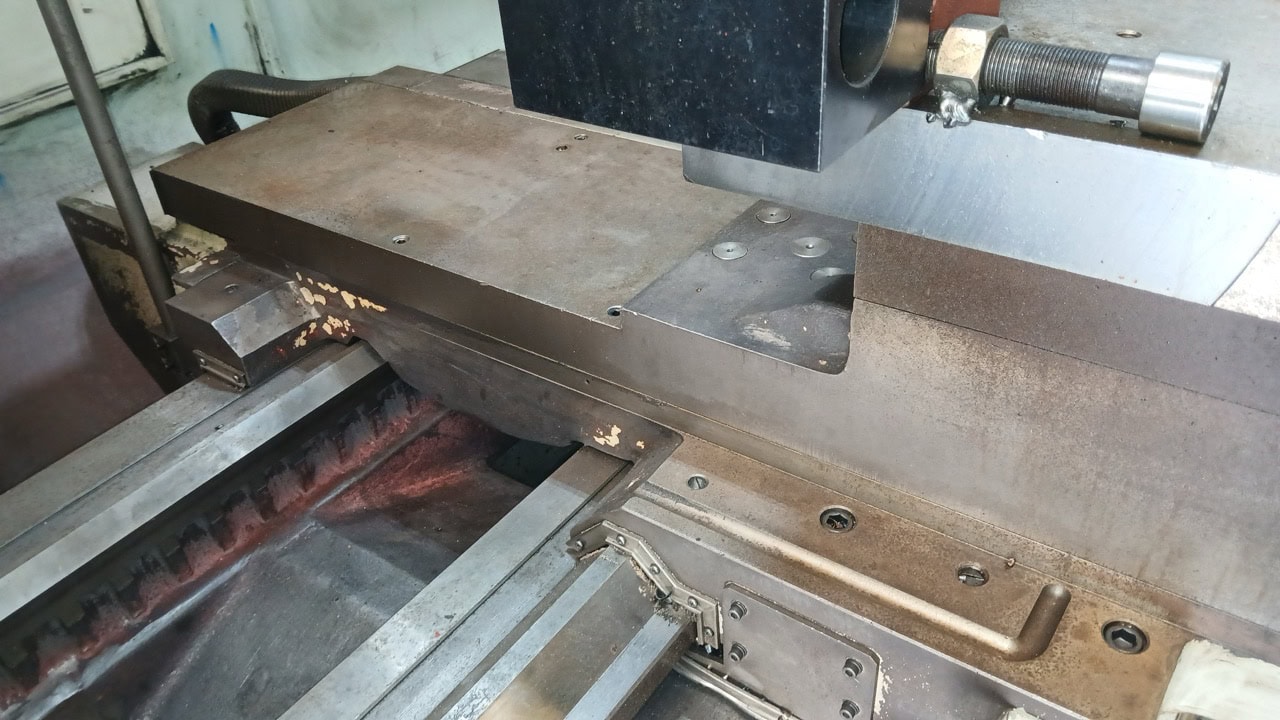 37.4" x 156" Hankook Protec 9NC 10" Spindle Bore, Dual Chucks, 2006 - Chip Conveyor, 8 Station Turret - Image 12