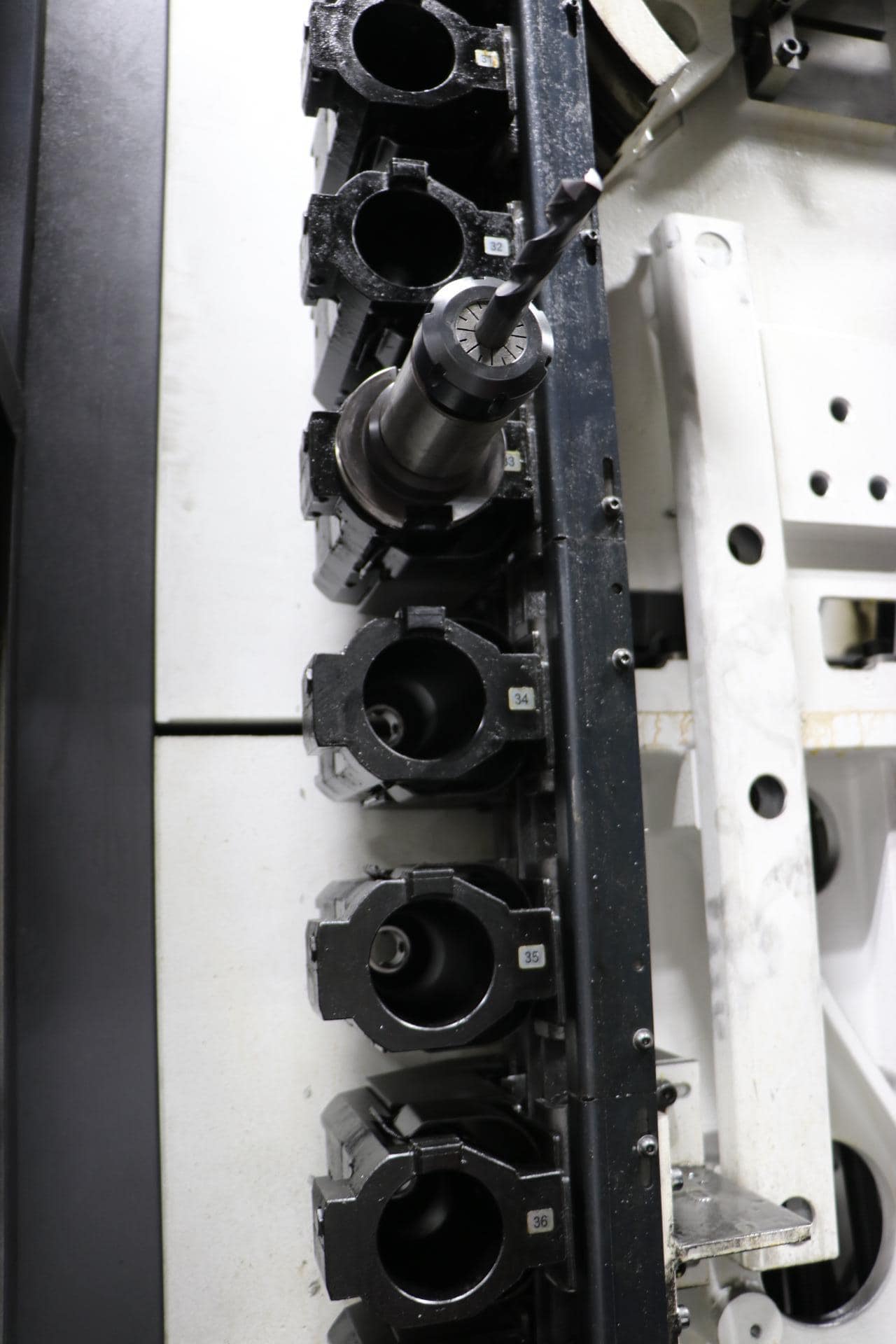 Okuma MA-600HII CNC Horizontal Machining Center, 2019 - Chip Conveyor, Through Spindle Coolant - Image 18