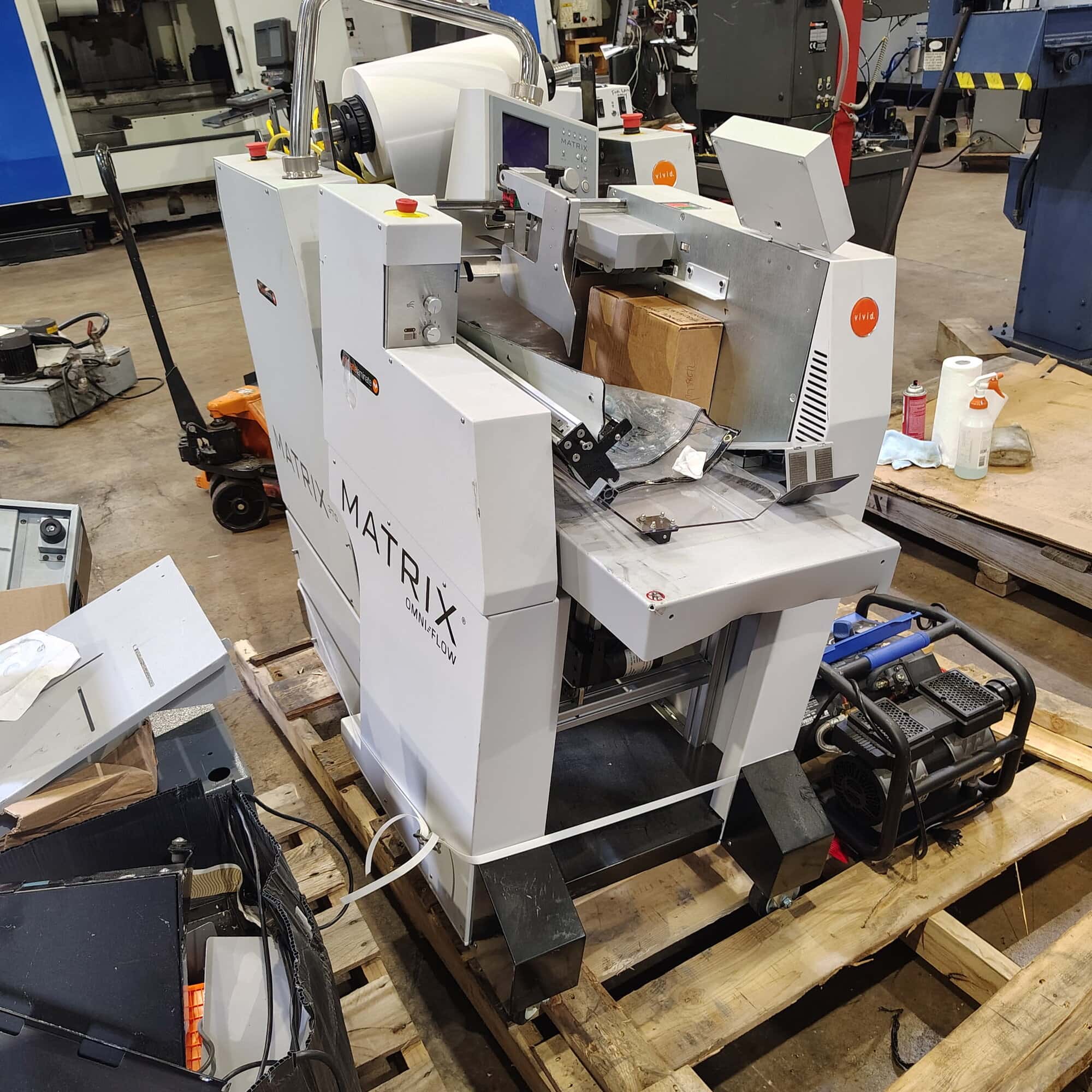 Matrix MX-370P Pneumatic Laminator, 2021 – 14.5” Width, Semi-Auto, Sleeking/Single-Sided - Image 4